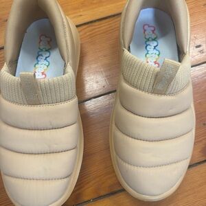 Women’s jet-puffed Slip-On Shoes